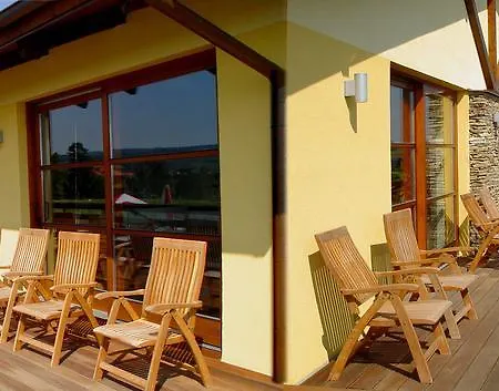 Wellness Happy Star 4* Hnanice (Znojmo)
