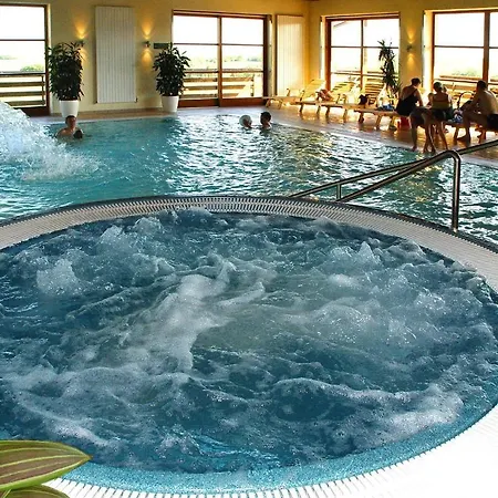 Wellness Happy Star 4* Hnanice (Znojmo)
