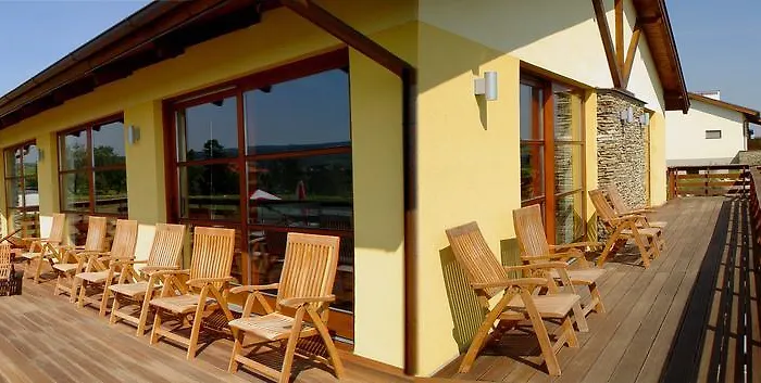 Wellness Happy Star 4* Hnanice (Znojmo)